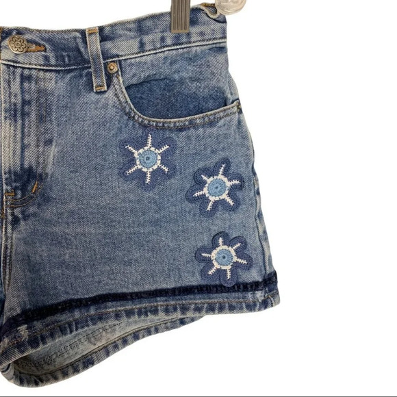 Vintage distressed floral Embroidered Y2K Shorts - Picture 6 of 12